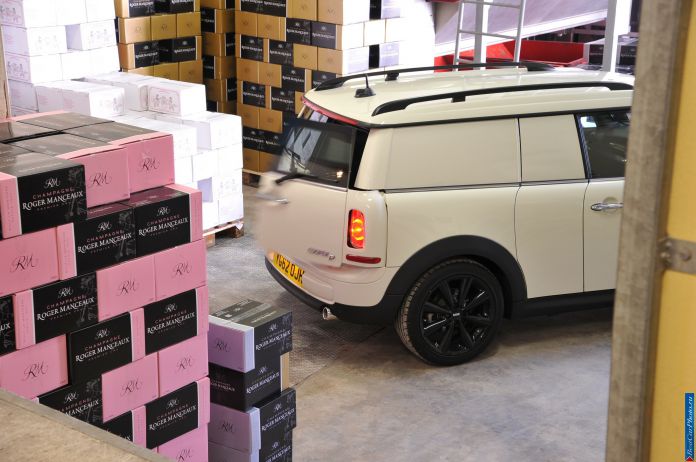 2013 Mini Clubvan - фотография 79 из 218