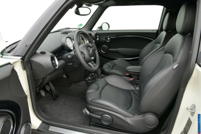2013 Mini Clubvan - фотография 134 из 218