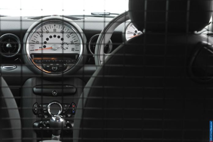 2013 Mini Clubvan - фотография 211 из 218