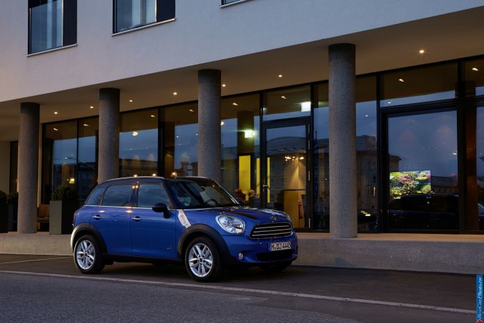 2013 Mini Cooper Countryman All4 - фотография 44 из 57