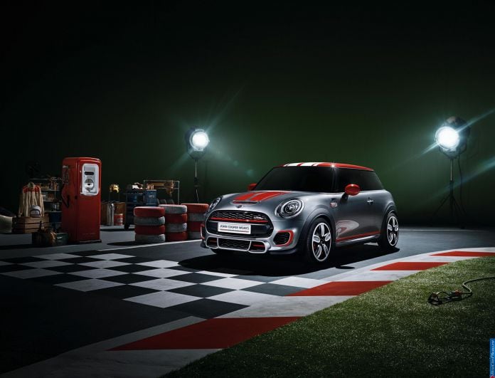 2014 MINI John Cooper Works Concept - фотография 1 из 12