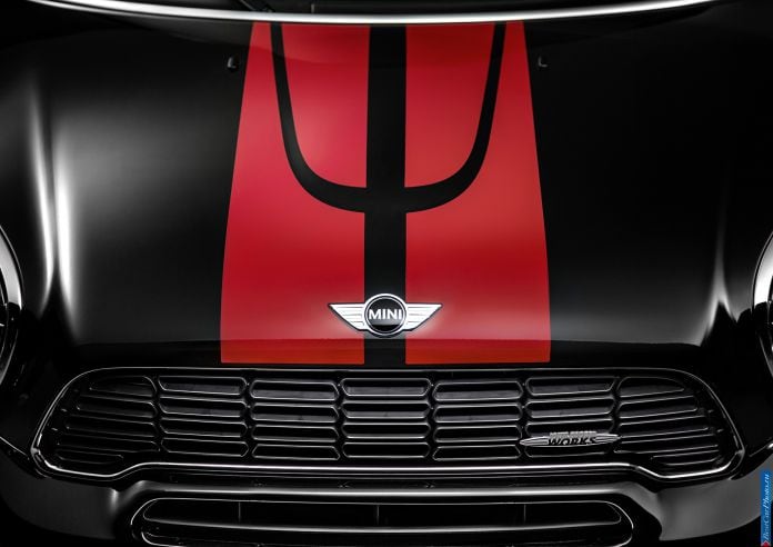 2013 Mini Paceman John Cooper Works - фотография 12 из 23