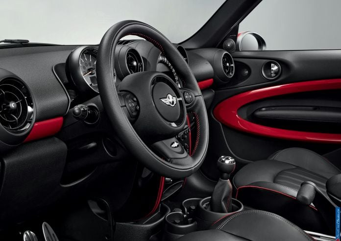 2013 Mini Paceman John Cooper Works - фотография 16 из 23