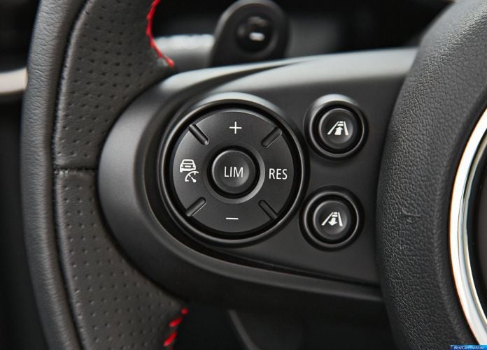 2015 MINI Cooper S - фотография 92 из 138