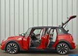 mini_2015_cooper_s_5-door_064.jpg