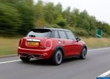 mini_2015_cooper_s_5-door_074.jpg