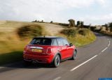 mini_2015_cooper_s_5-door_077.jpg