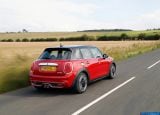 mini_2015_cooper_s_5-door_081.jpg