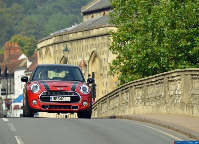 2015 Mini Cooper S 5-door - фотография 88 из 156