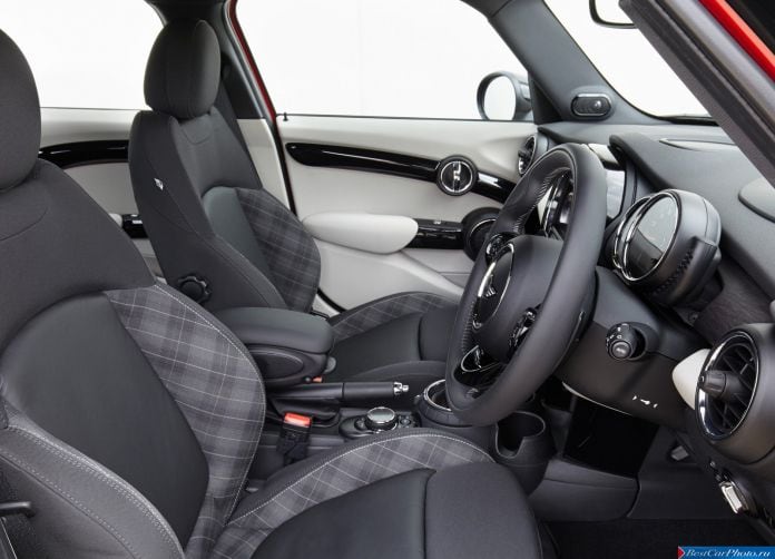 2015 Mini Cooper S 5-door - фотография 114 из 156
