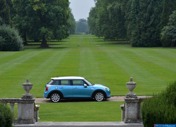 2015 Mini Cooper SD 5-door - фотография 43 из 147