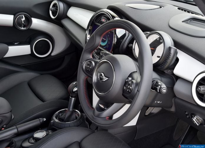 2015 Mini Cooper SD 5-door - фотография 110 из 147