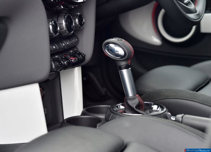 2015 Mini Cooper SD 5-door - фотография 114 из 147