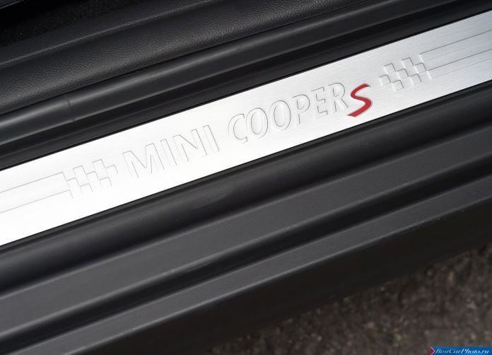 2015 Mini Cooper SD 5-door - фотография 122 из 147