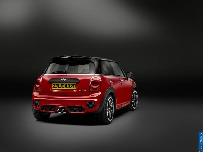 2015 Mini John Cooper Works - фотография 2 из 20