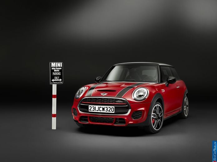 2015 Mini John Cooper Works - фотография 3 из 20
