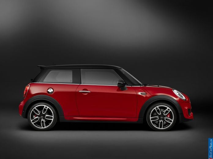 2015 Mini John Cooper Works - фотография 4 из 20