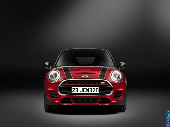 2015 Mini John Cooper Works - фотография 6 из 20