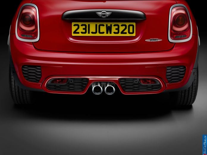 2015 Mini John Cooper Works - фотография 10 из 20