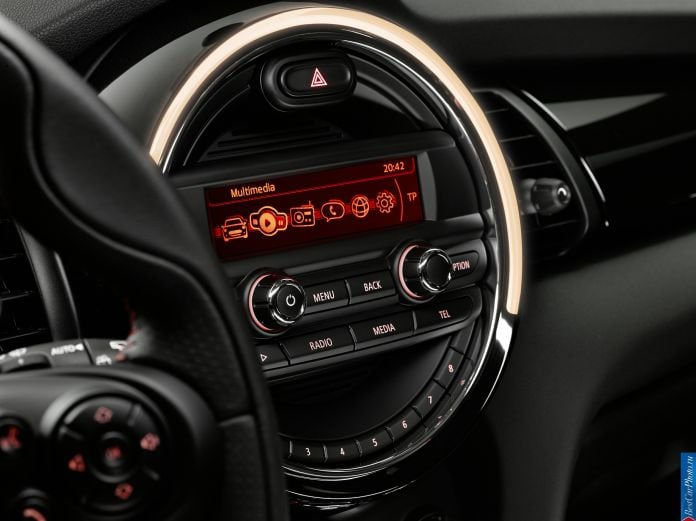 2015 Mini John Cooper Works - фотография 18 из 20