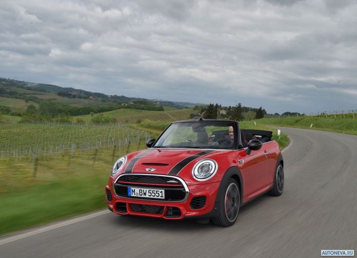 2016 Mini John Cooper Works Convertible - фотография 41 из 106