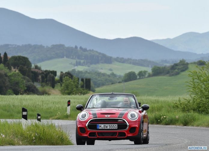 2016 Mini John Cooper Works Convertible - фотография 43 из 106