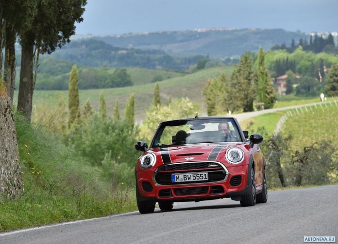 2016 Mini John Cooper Works Convertible - фотография 44 из 106