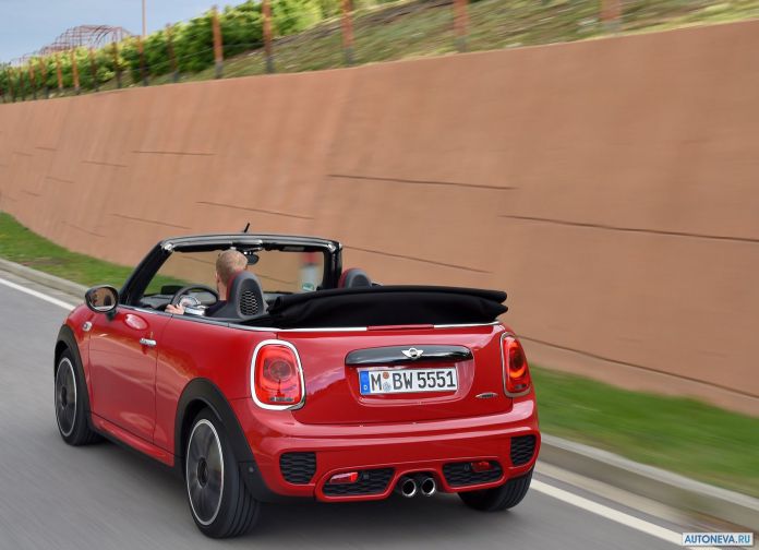 2016 Mini John Cooper Works Convertible - фотография 67 из 106