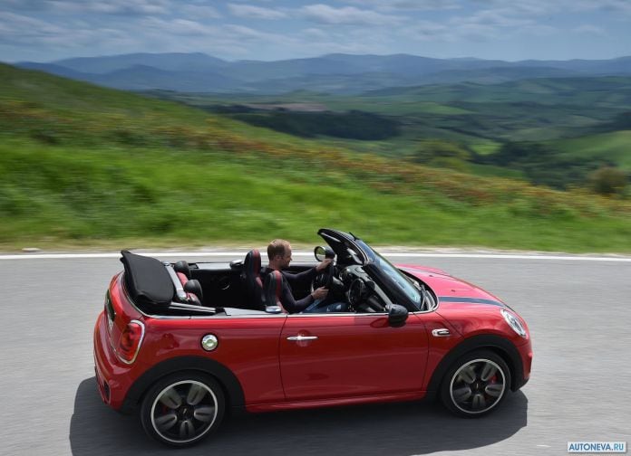 2016 Mini John Cooper Works Convertible - фотография 78 из 106