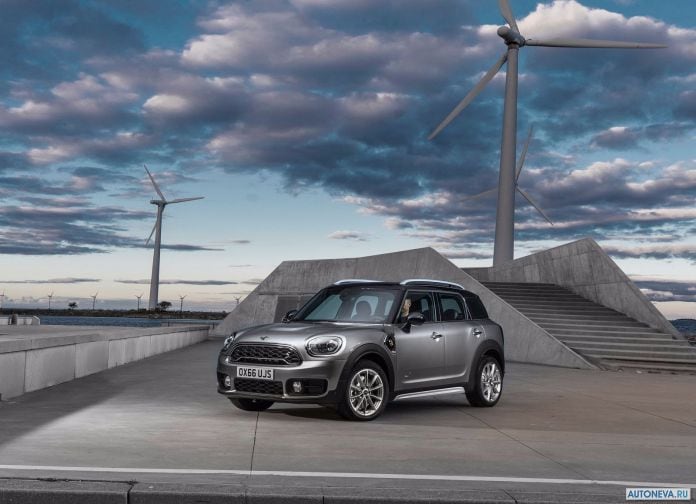 2017 Mini Countryman Plug-in Hybrid - фотография 13 из 167