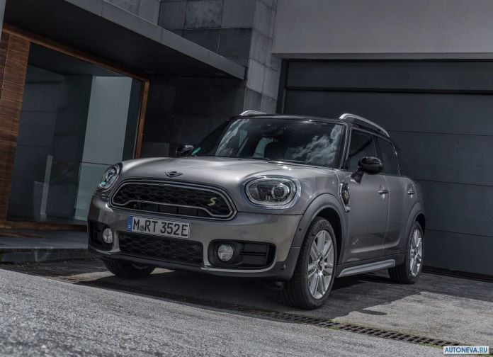 2017 Mini Countryman Plug-in Hybrid - фотография 14 из 167