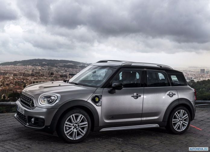 2017 Mini Countryman Plug-in Hybrid - фотография 18 из 167