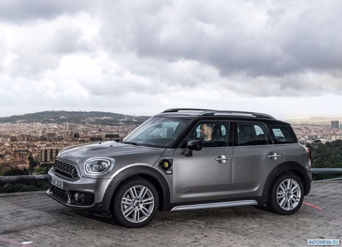 2017 Mini Countryman Plug-in Hybrid - фотография 19 из 167
