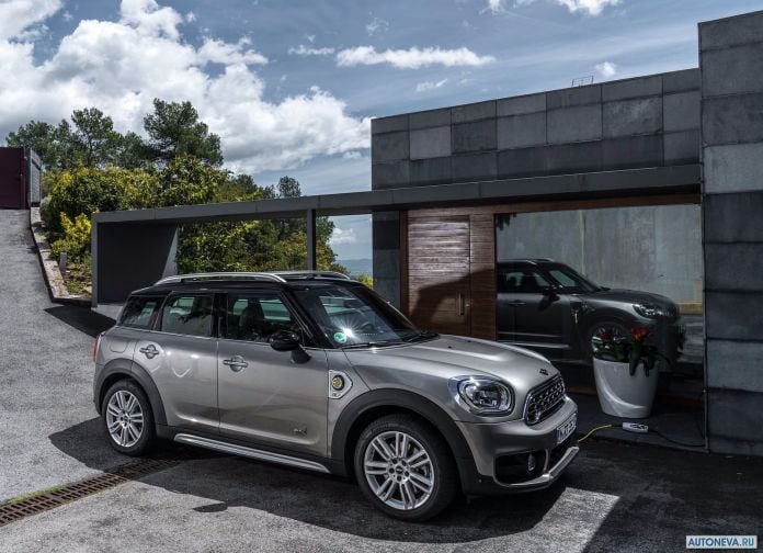 2017 Mini Countryman Plug-in Hybrid - фотография 20 из 167