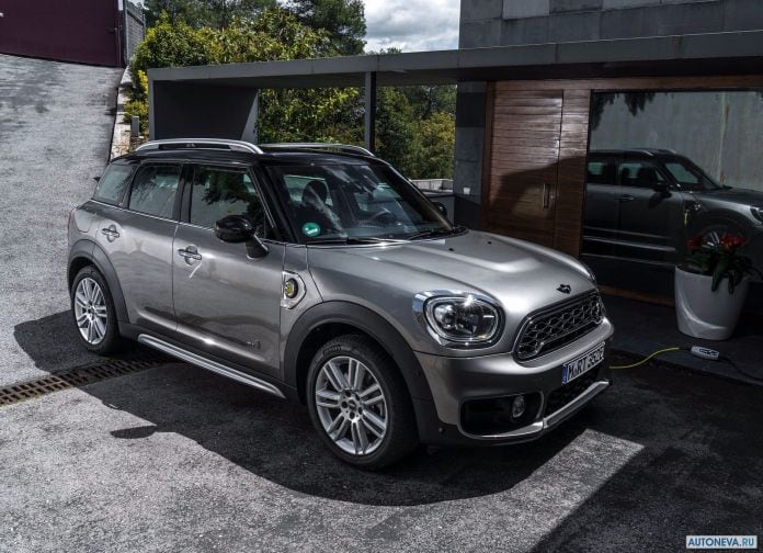 2017 Mini Countryman Plug-in Hybrid - фотография 22 из 167
