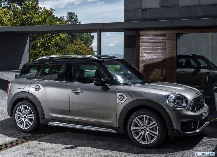 2017 Mini Countryman Plug-in Hybrid - фотография 23 из 167