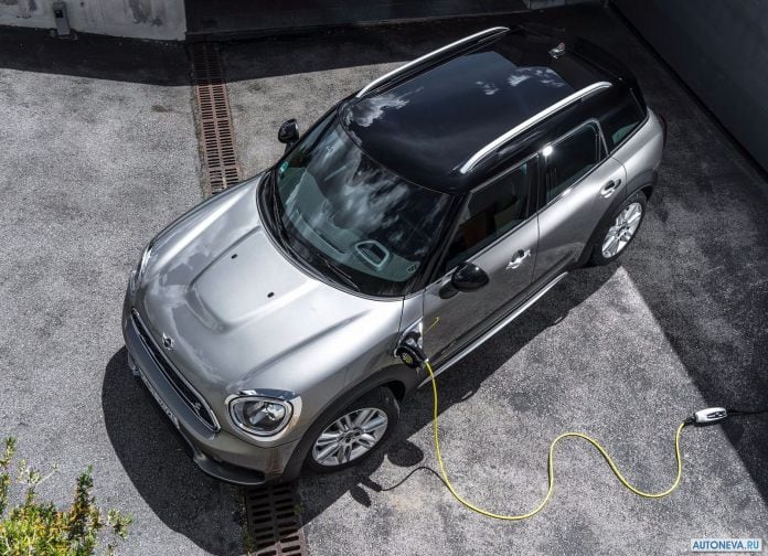 2017 Mini Countryman Plug-in Hybrid - фотография 27 из 167