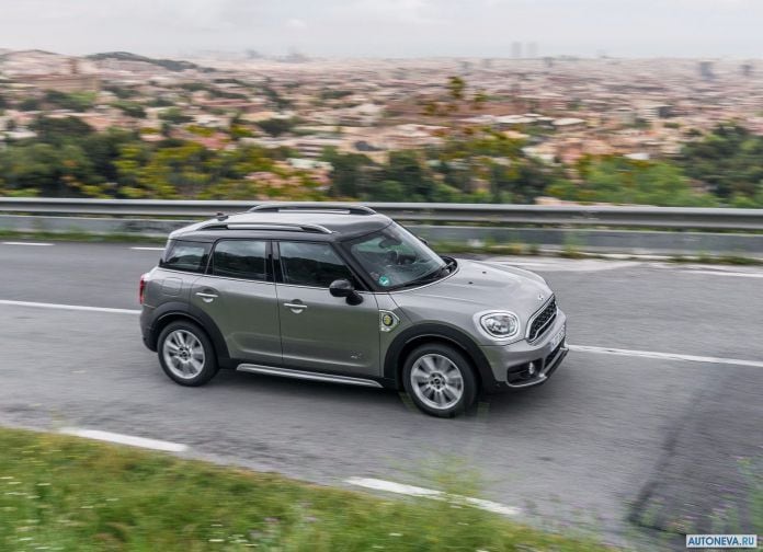 2017 Mini Countryman Plug-in Hybrid - фотография 31 из 167