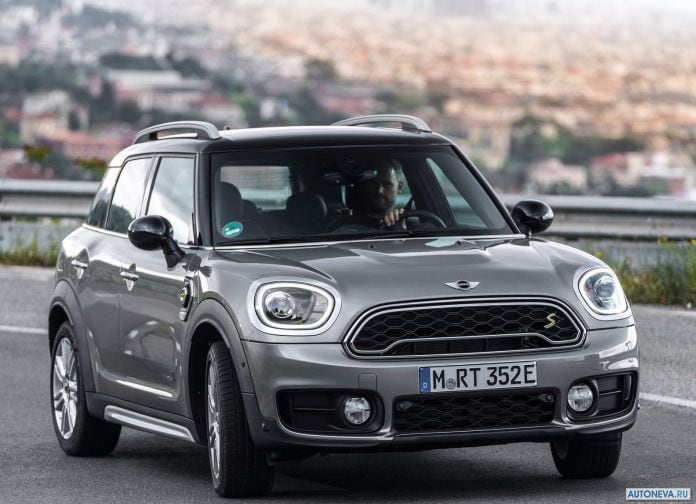 2017 Mini Countryman Plug-in Hybrid - фотография 36 из 167