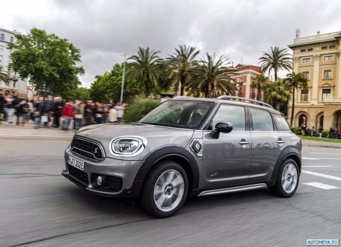 2017 Mini Countryman Plug-in Hybrid - фотография 52 из 167