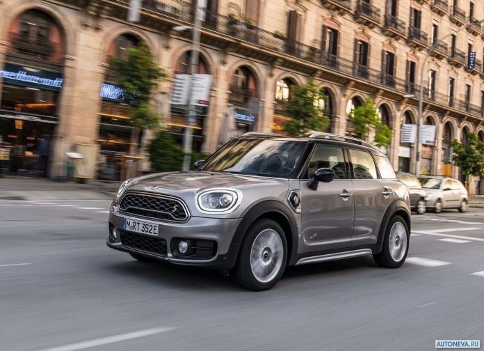 2017 Mini Countryman Plug-in Hybrid - фотография 62 из 167