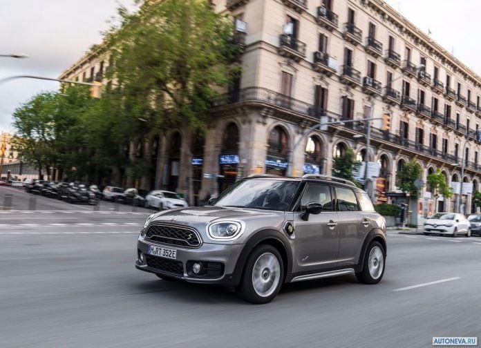 2017 Mini Countryman Plug-in Hybrid - фотография 63 из 167