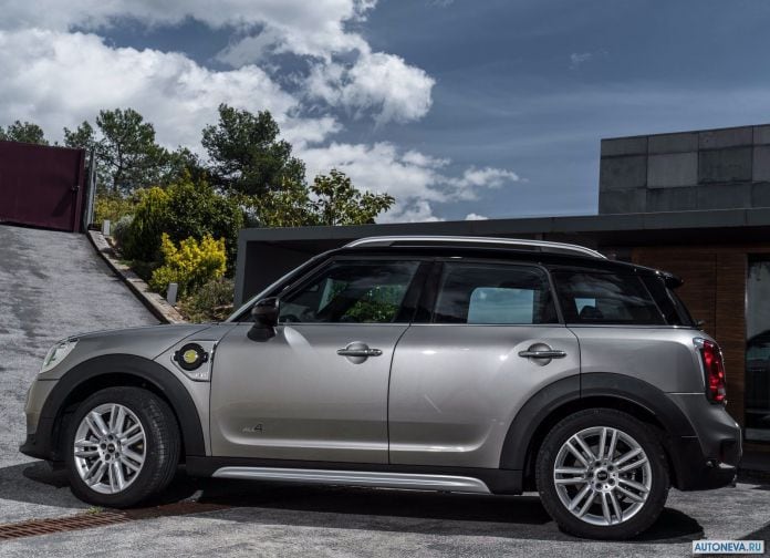 2017 Mini Countryman Plug-in Hybrid - фотография 82 из 167