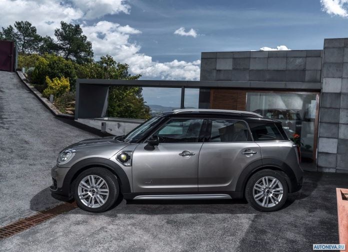 2017 Mini Countryman Plug-in Hybrid - фотография 84 из 167