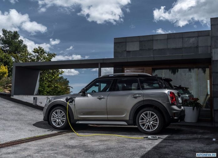 2017 Mini Countryman Plug-in Hybrid - фотография 92 из 167