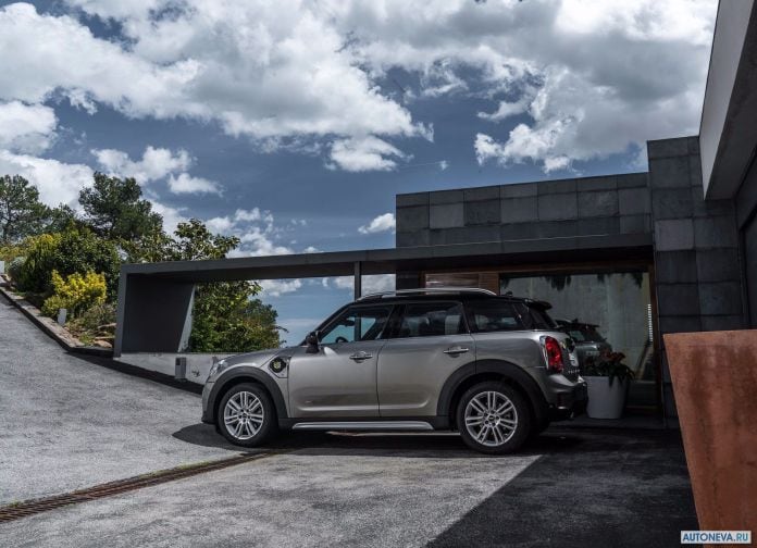 2017 Mini Countryman Plug-in Hybrid - фотография 93 из 167