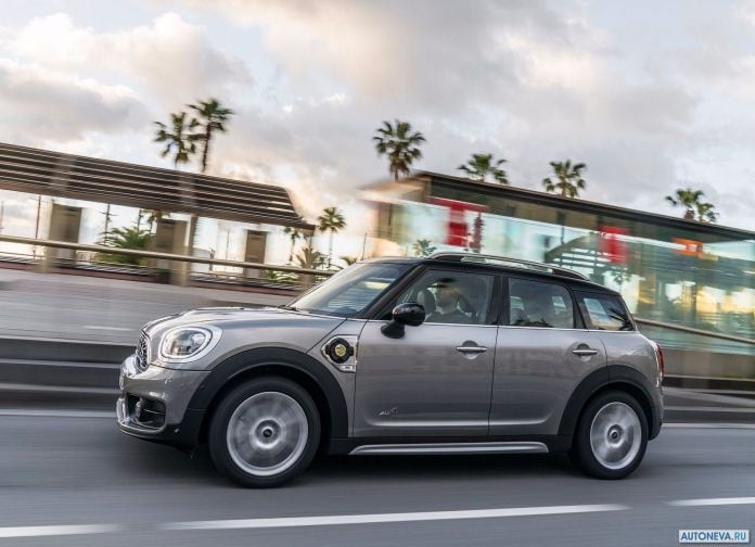 2017 Mini Countryman Plug-in Hybrid - фотография 96 из 167