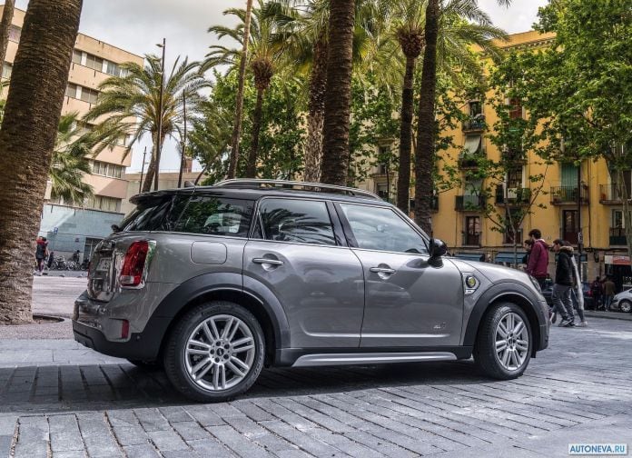 2017 Mini Countryman Plug-in Hybrid - фотография 109 из 167