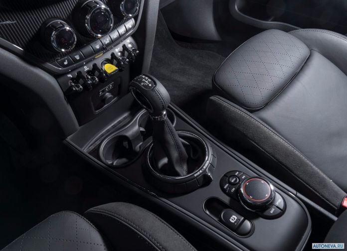 2017 Mini Countryman Plug-in Hybrid - фотография 140 из 167