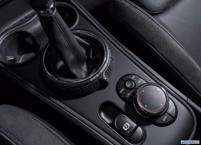 2017 Mini Countryman Plug-in Hybrid - фотография 141 из 167